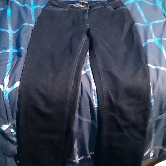 Jeans - Picture 1 of 4